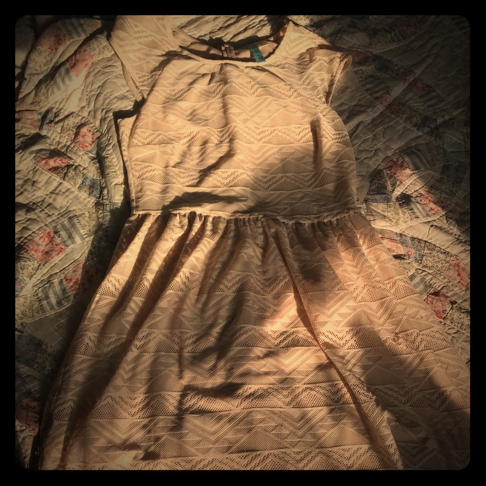 Lace Short Sleeve Semi-Formal Dress
